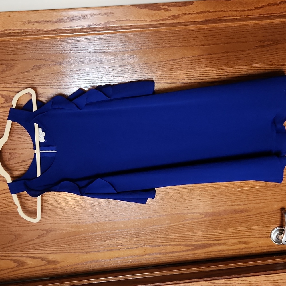 Blue cold shoulder ruffle sleeve knee length dress